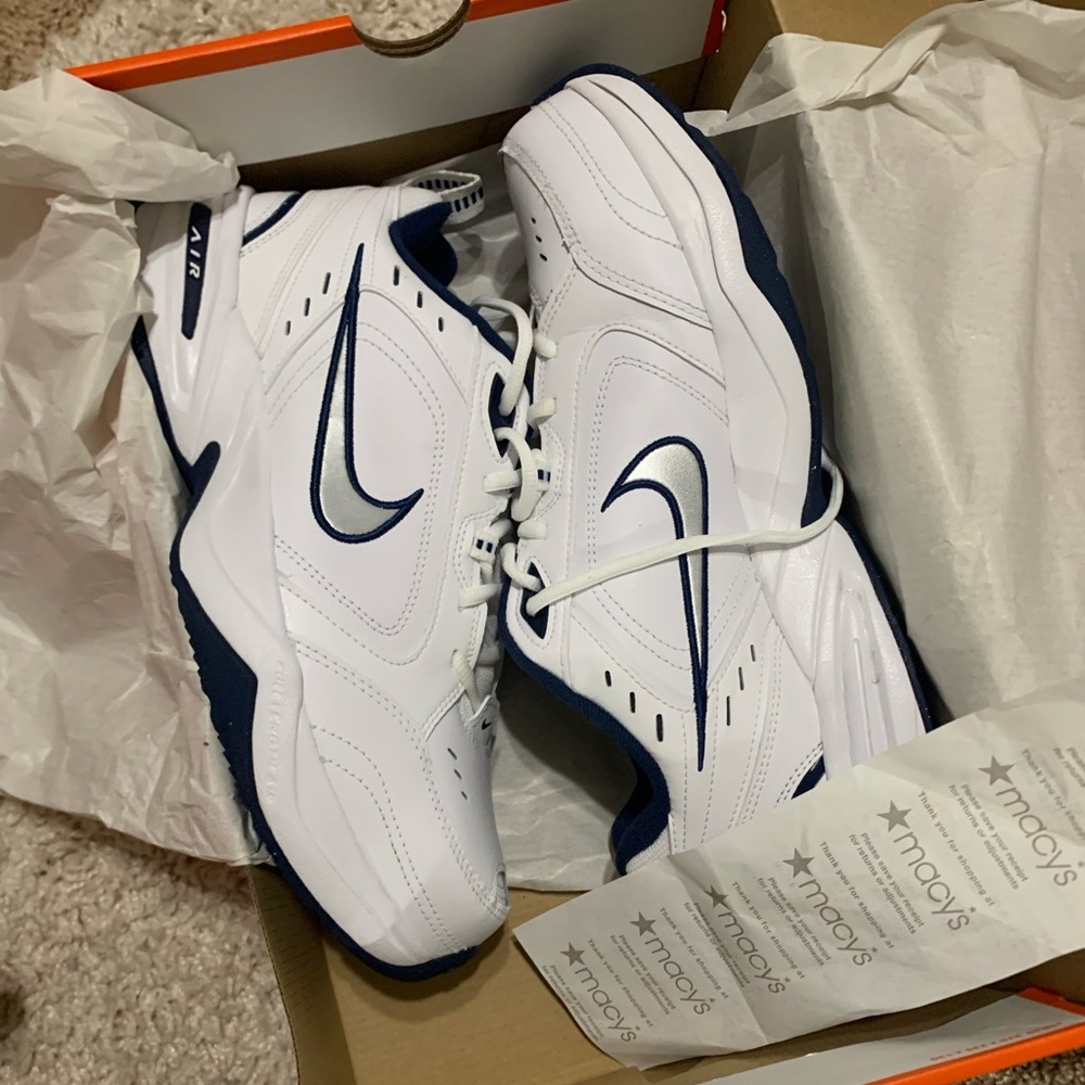 NIKE AIR MONARCHS-CLEAN WHITE-COMFORTABLE-FAST SHIP
